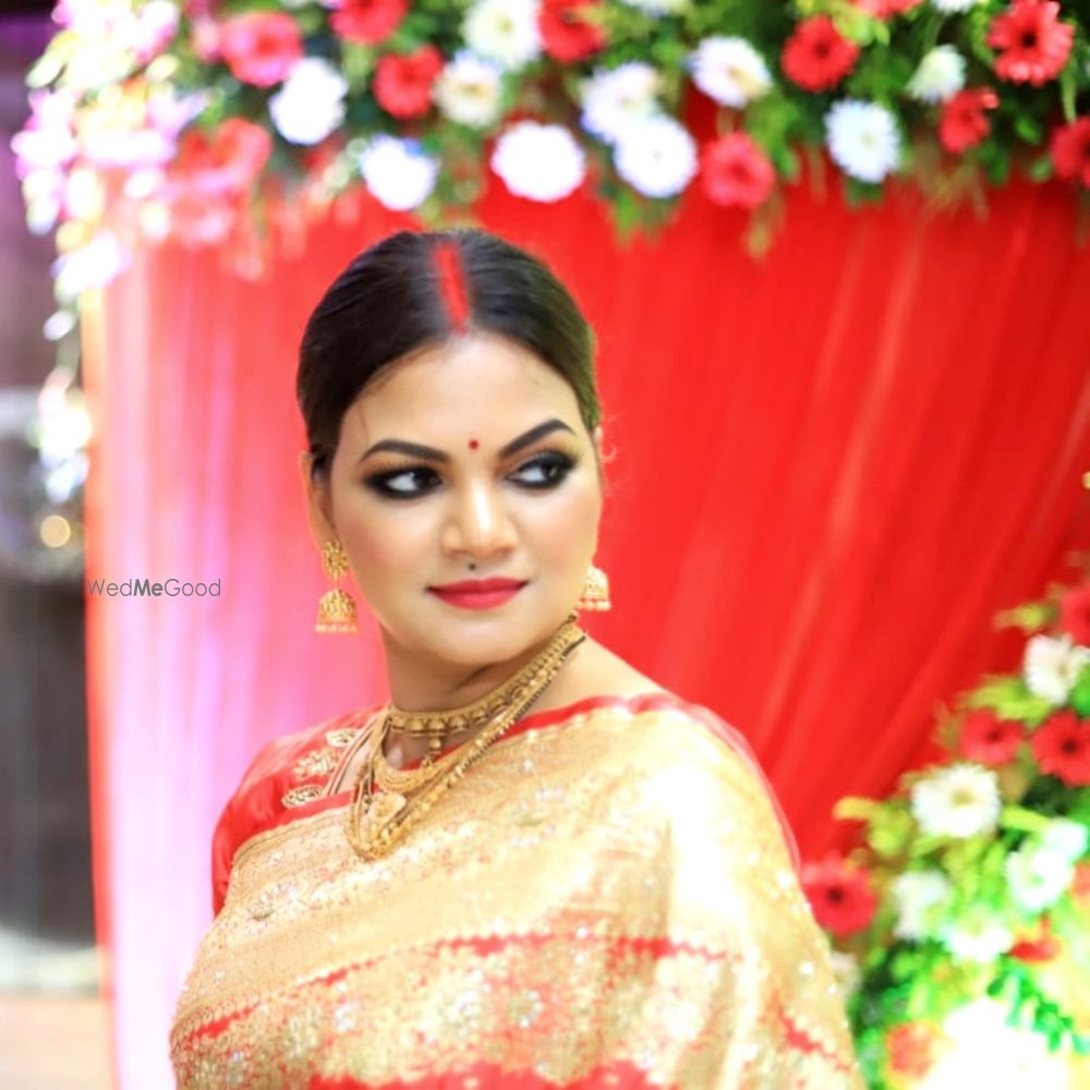 Photo From AdYaSHa'S ReCepTion MakeUp @Bbsr - By Makeup by Moblina