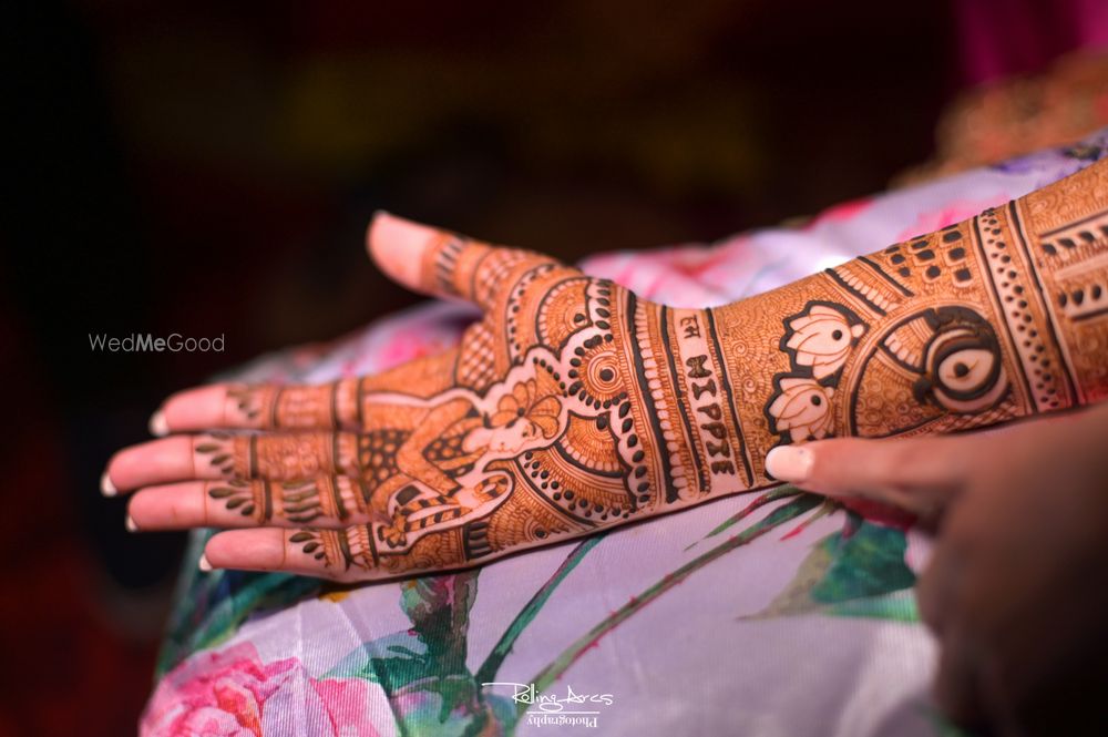 Photo From Shreya Mehendi - By Rolling Arcs Photography