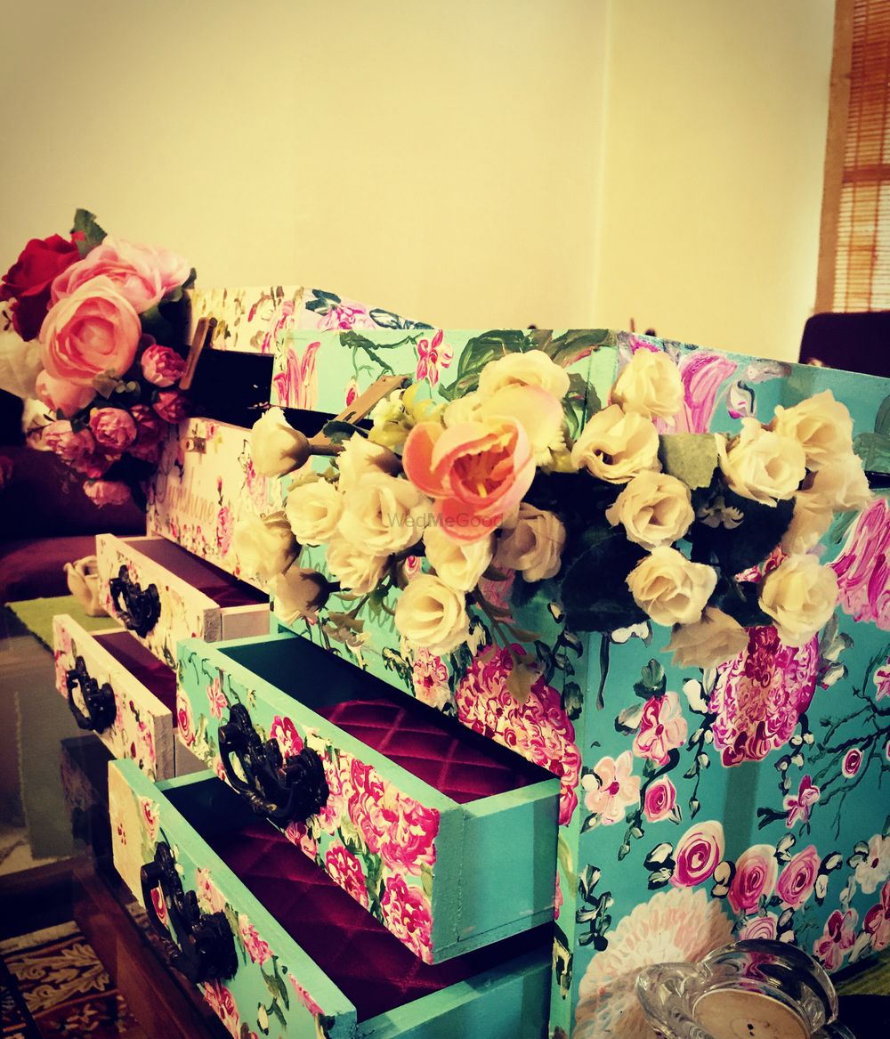 Photo From bridesmaids boxes - By Trunks of joy -by Ruhani Arora