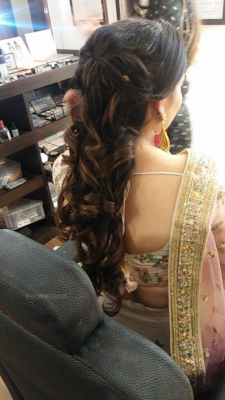 Photo From Wedding hair looks - By Talibansari Makeovers