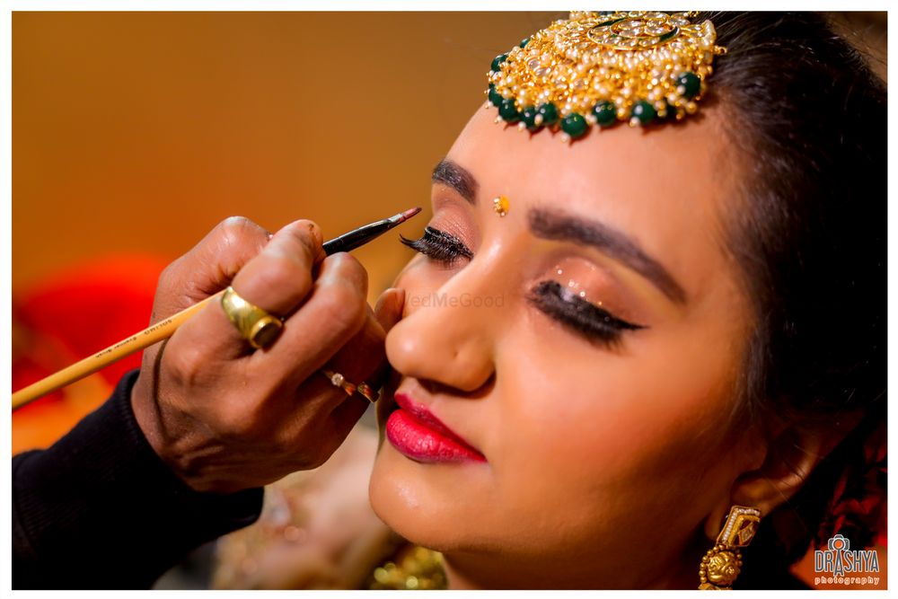 Photo From Bride Getting Ready - By Drashya Photography