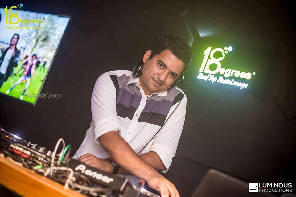 Photo From DJ Vispi Live with Neil Nitin Mukesh at 18 Degrees Rooftop - By DJ Vispi