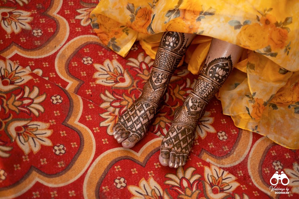 Photo of Bridal foot mehendi design.