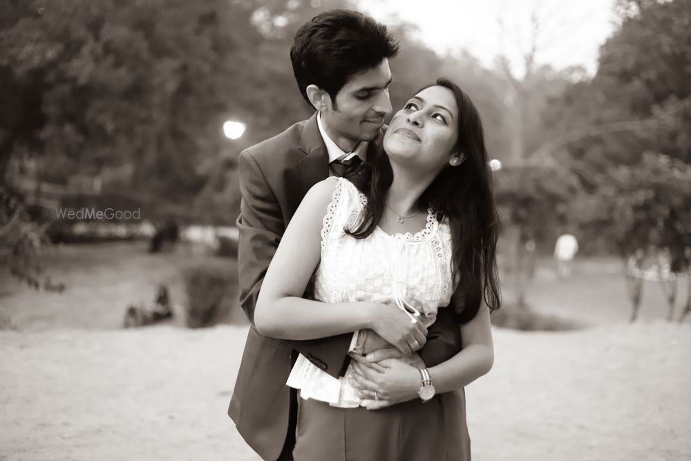 Photo From pre wedding - By Monga Photography