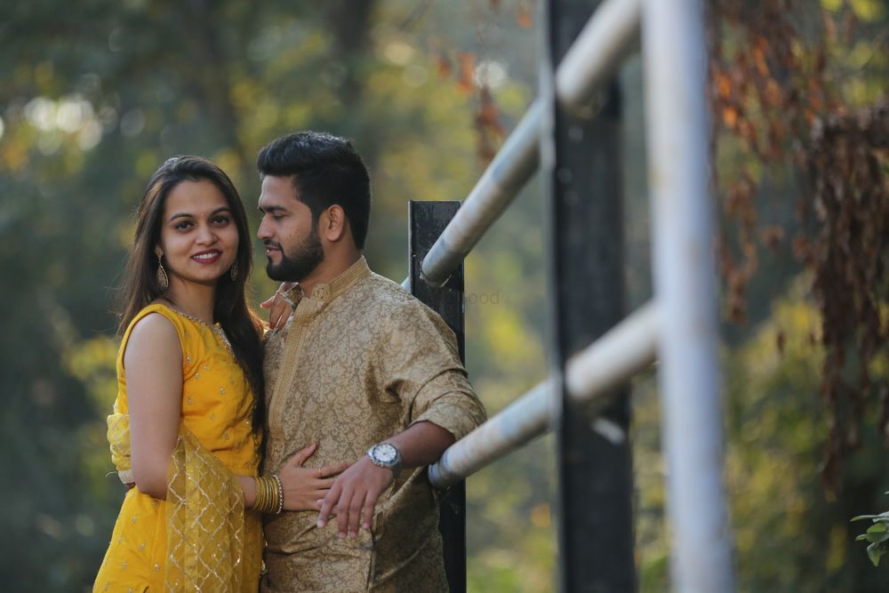 Photo From Pre wedding - Mandar With Shruti  - By Suprit Devlekar Photography