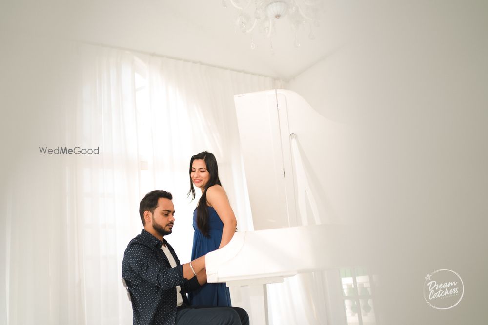 Photo From Akanksha & Amit Pre-Wedding | Sets in the City  - By Dreamcatchers Photography