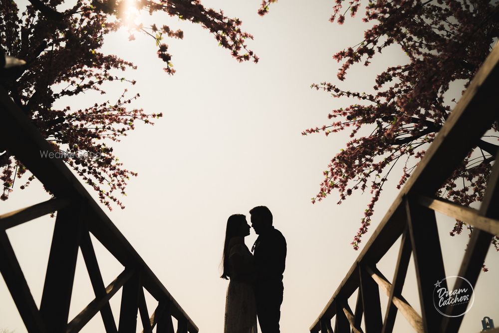 Photo From Akanksha & Amit Pre-Wedding | Sets in the City  - By Dreamcatchers Photography