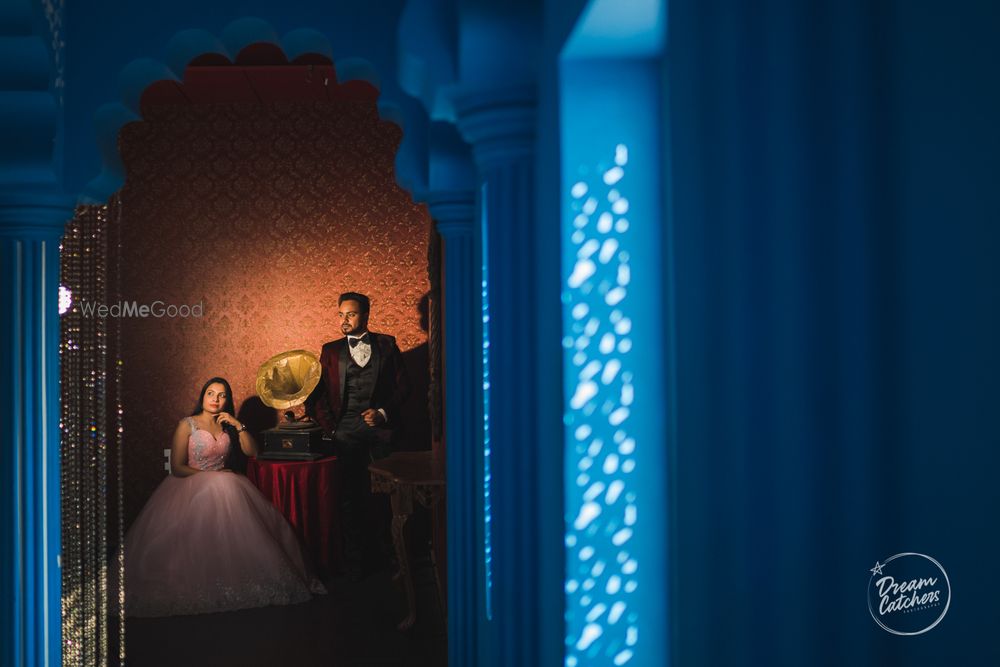 Photo From Akanksha & Amit Pre-Wedding | Sets in the City  - By Dreamcatchers Photography