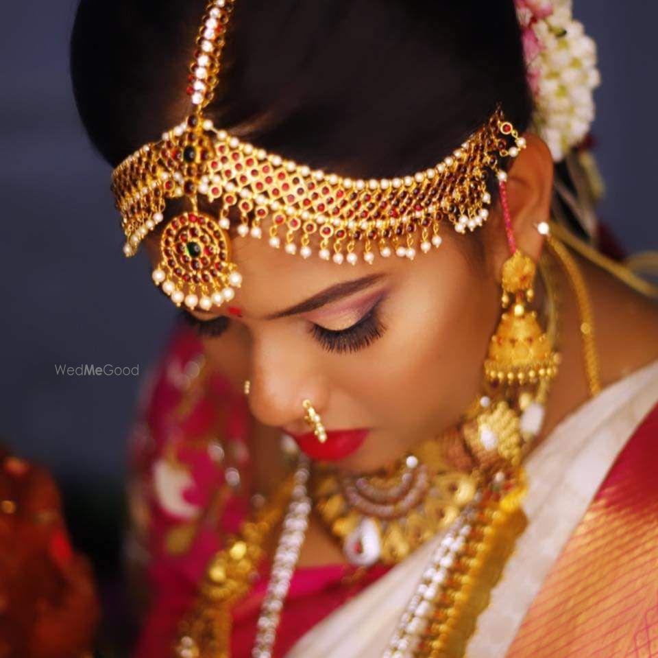 Photo From Priyanka look gorgeous on her big day - By Makeovers by Lavanya