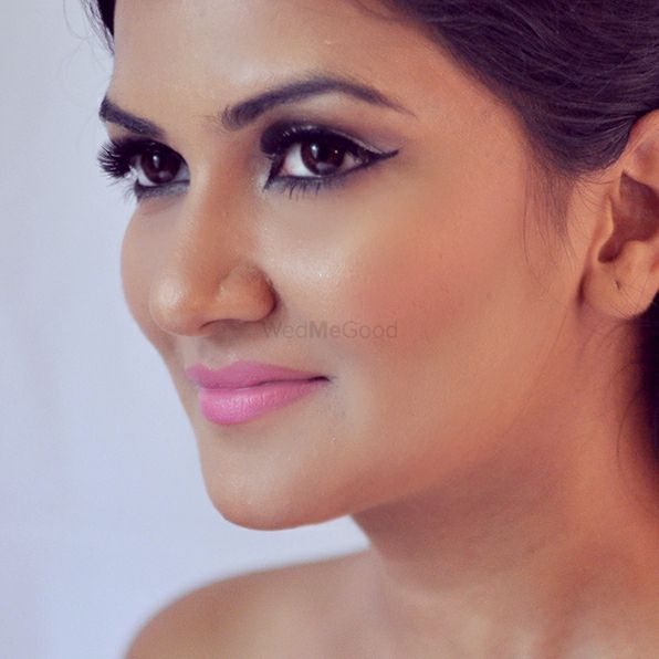Photo From Glowy Subtle Makeup Look - By Thats My Big Day By Swarangi
