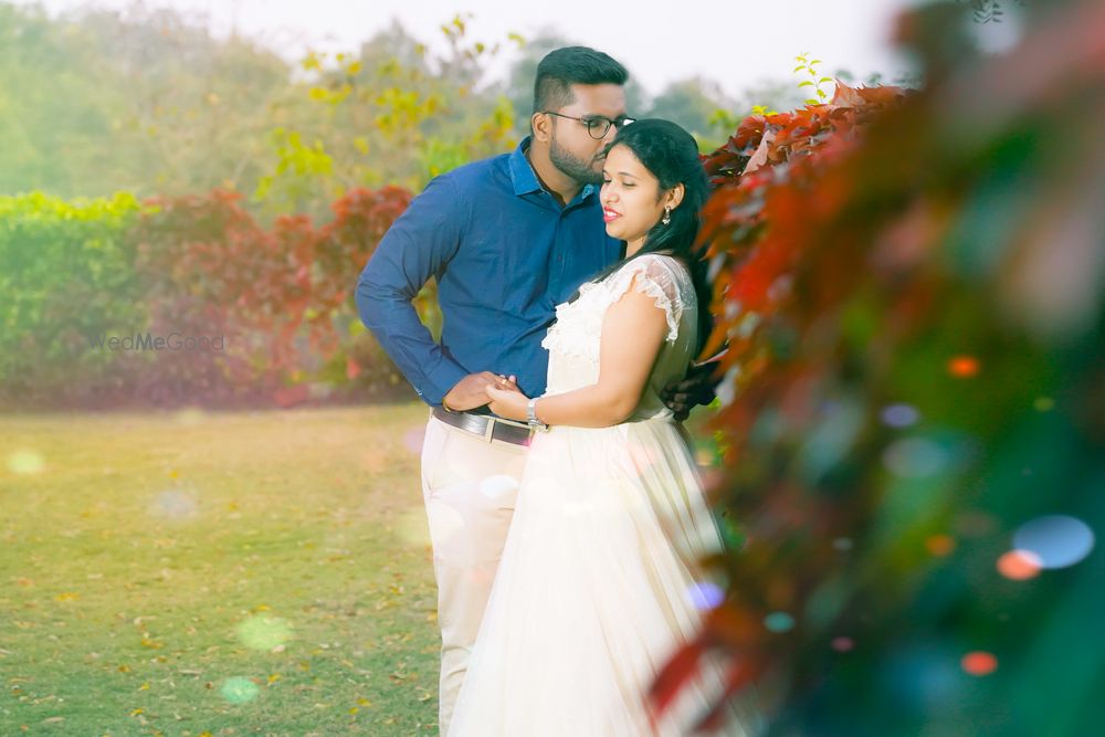 Photo From Pradnyesh & Aparna Pre Wedding - By Maestro Photography
