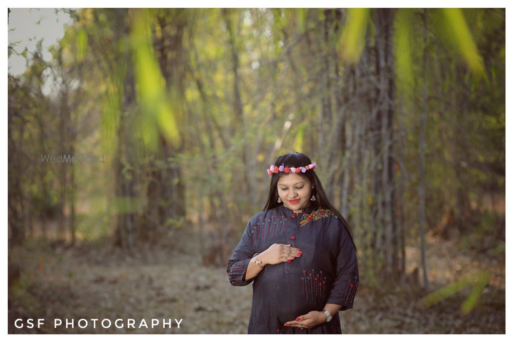 Photo From Maternity Shoot - By GsF Photography