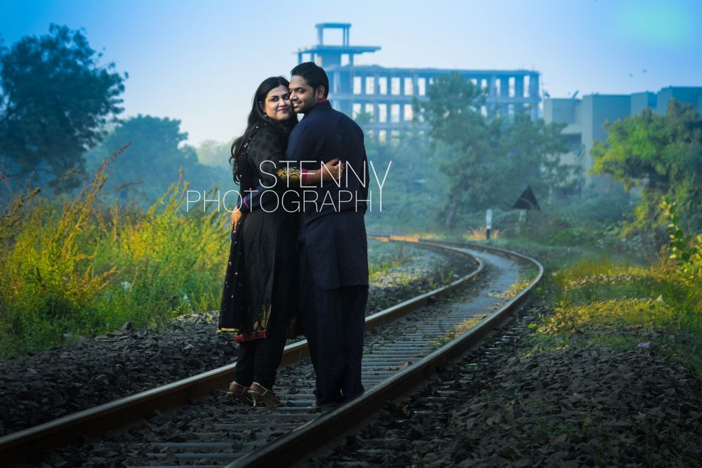 Photo From Couple Portraits - By Stenny Photography