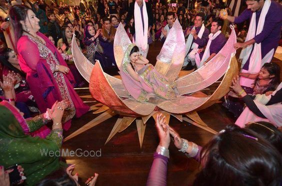 Photo From bride and groom grand entry - By Momentz Wedding Planner