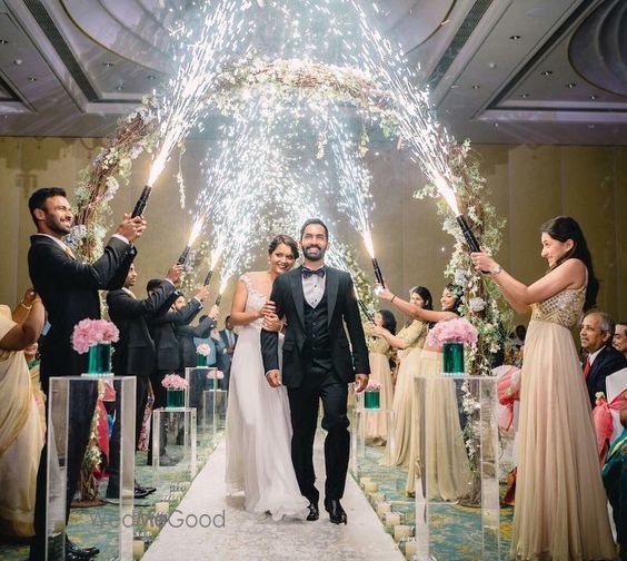 Photo From bride and groom grand entry - By Momentz Wedding Planner