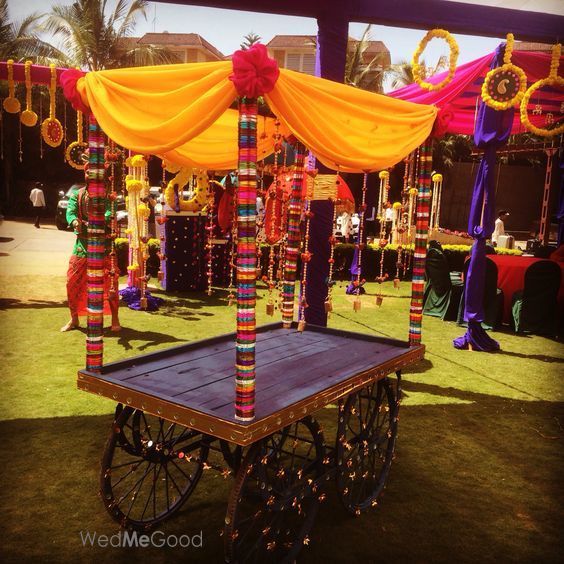 Photo From Mehendi theme decor - By Momentz Wedding Planner