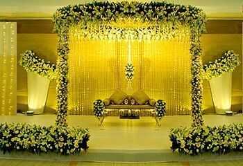 Photo From Reception themes decor - By Momentz Wedding Planner