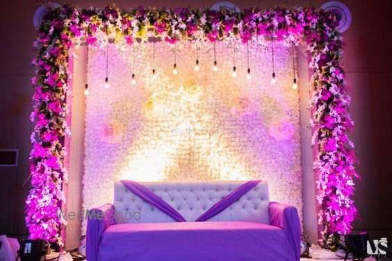 Photo From Reception themes decor - By Momentz Wedding Planner