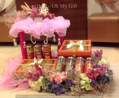 Photo From Floral Packaging - By OMG - Oh My Gift