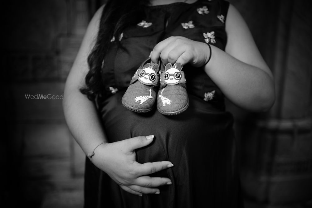 Photo From Maternity Shoot - By Classic Studio