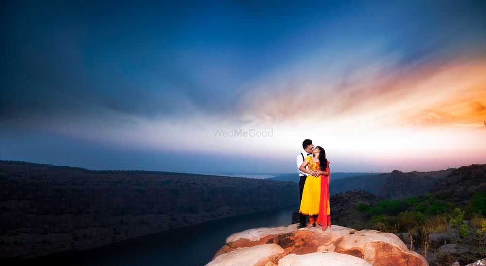 Photo From couple shoot - By Moments Edge Photos