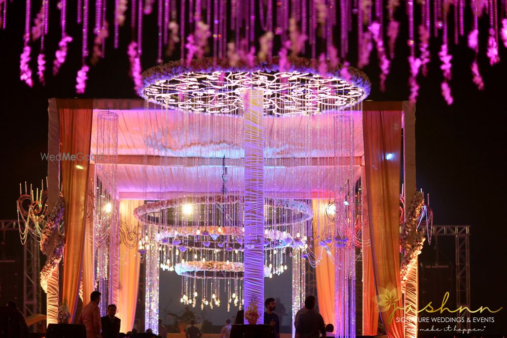 Photo From Glitzy shiny stars sangeet - By Jashnn Signature Weddings & Events