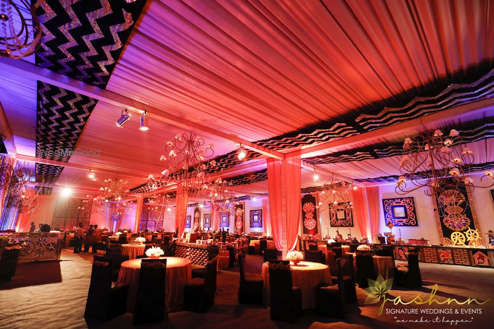 Photo From Glitzy shiny stars sangeet - By Jashnn Signature Weddings & Events