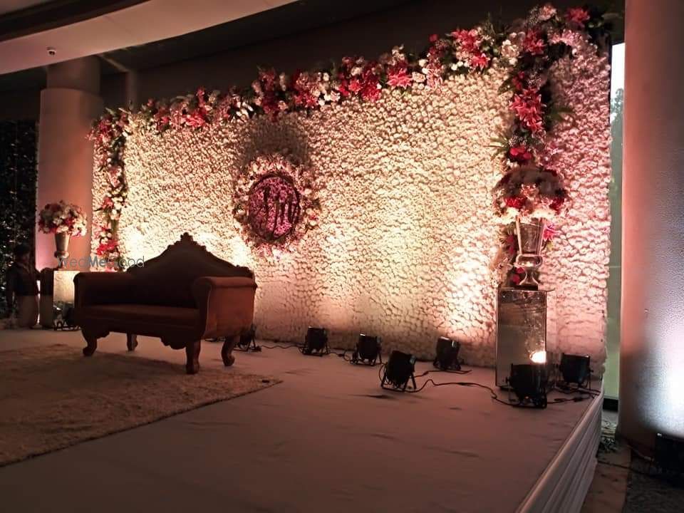 Photo From elegant wedding decor - By Daffodils Event Organizer