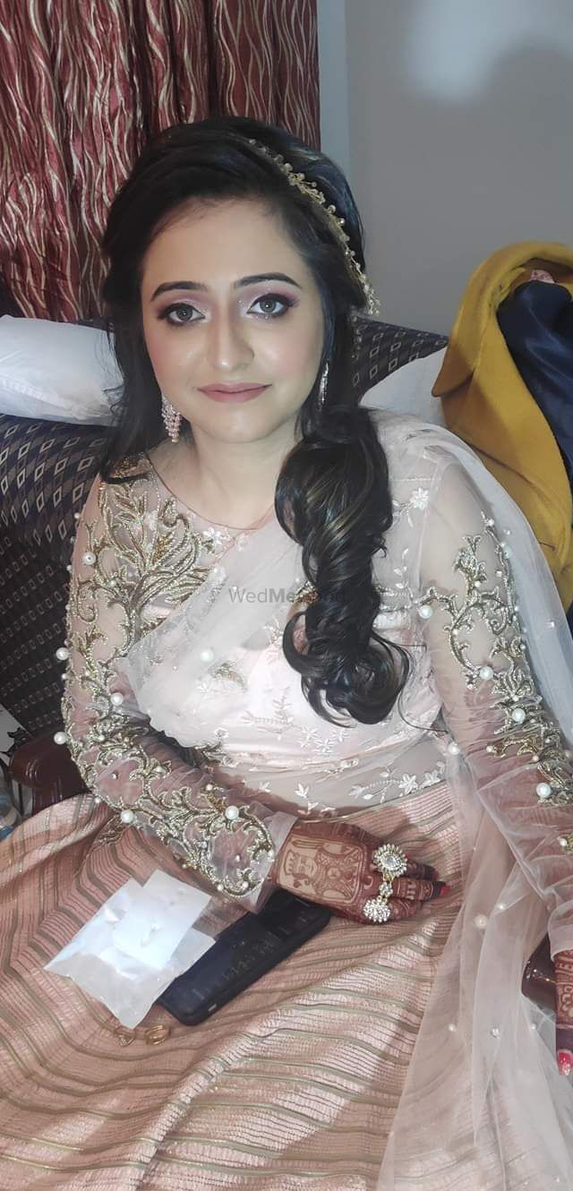 Photo From Destination Wedding(Bride juhi) - By Makeovers By Saanvi