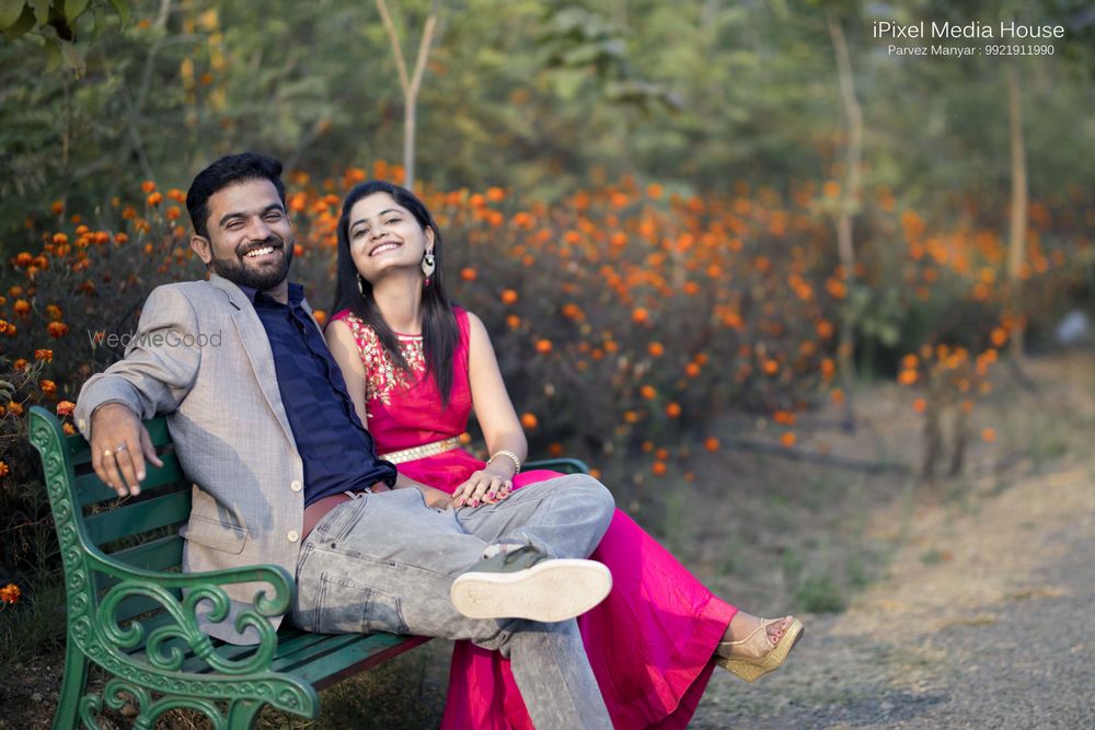 Photo From Swapnaja & Pratik PreWedding - By I Pixel Media House