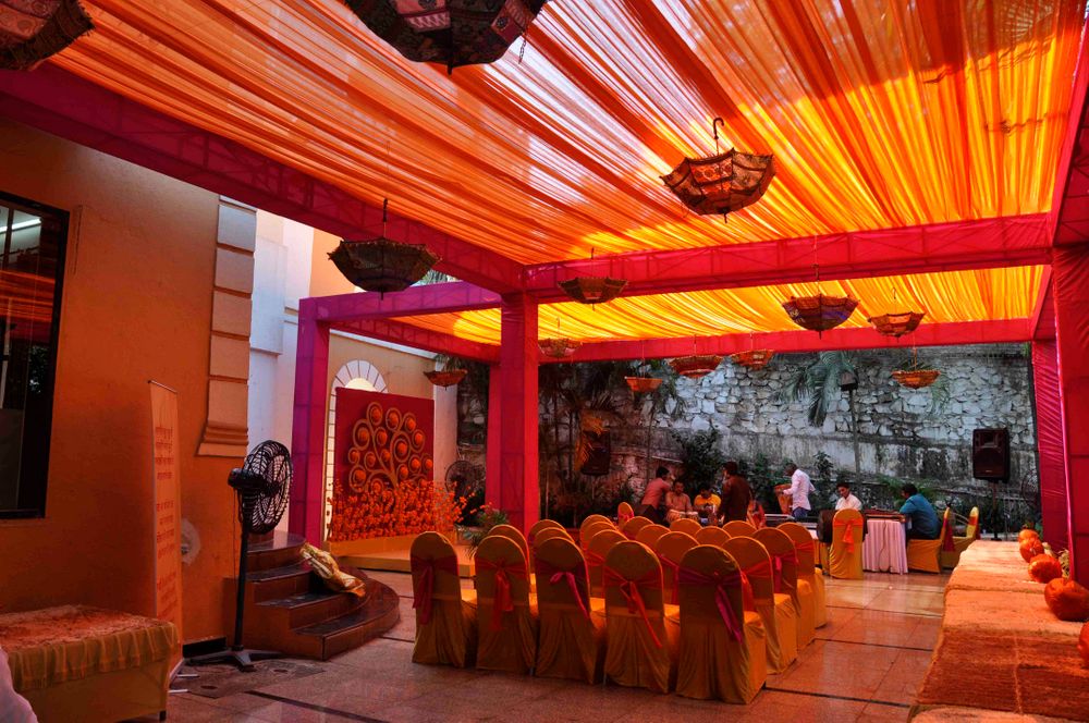 Photo of orange and pink rajasthani theme mehendi