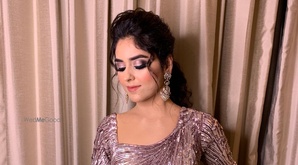 Photo From wedding looks for jainisha  - By Loose Powder Makeups