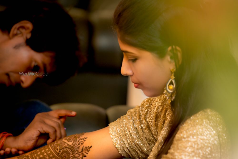 Photo From Khushboo & Praveen Engagement ~ Lucknow - By iPic Frames