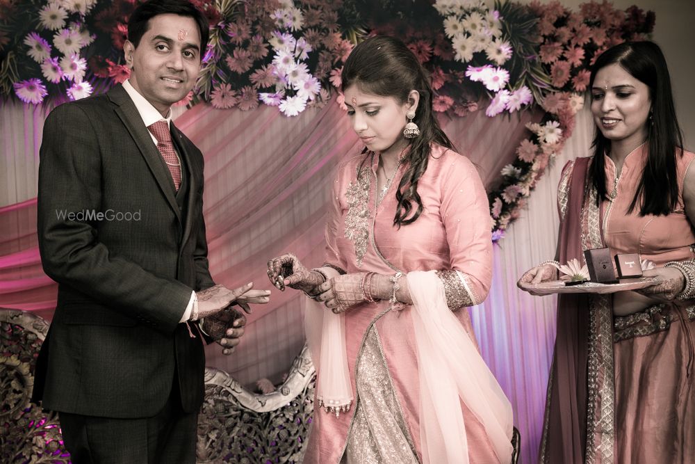 Photo From Khushboo & Praveen Engagement ~ Lucknow - By iPic Frames