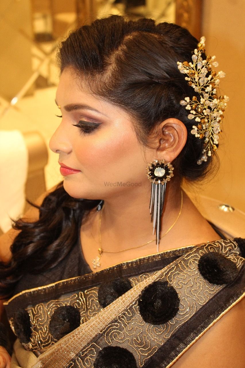 Photo From Engagement Looks - By Tusha Arora Makeovers