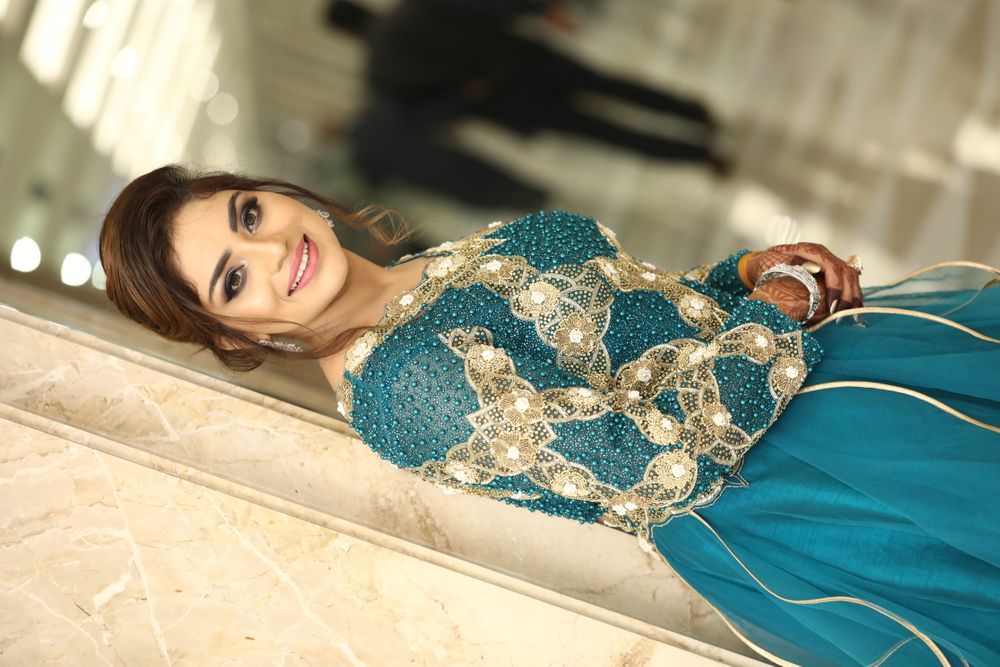 Photo From Engagement Looks - By Tusha Arora Makeovers