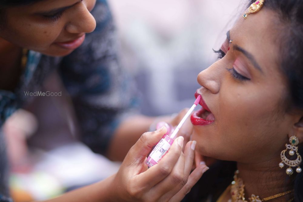 Photo From RECEPTION MAKEUP - HIGH DEFINITION - By Artistry by Charanyaa Murali