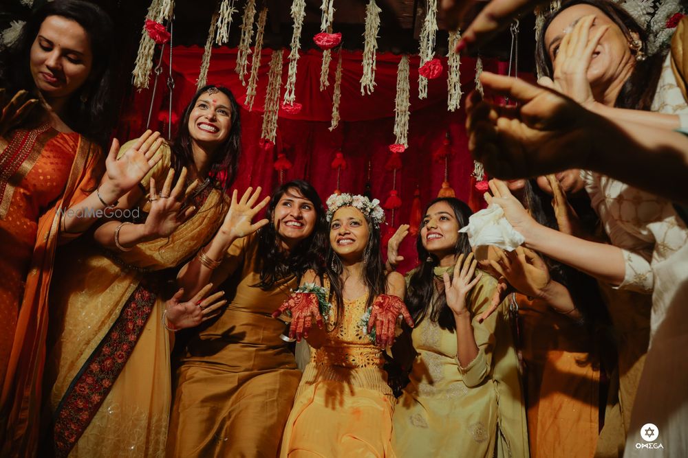 Photo From wedding story is about a Doctor (Ayush) and an Architect (Shweta) falling for each other. - By Sumaaroh