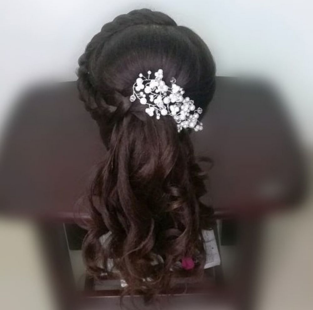 Photo From Hair Styles - By 18th Art