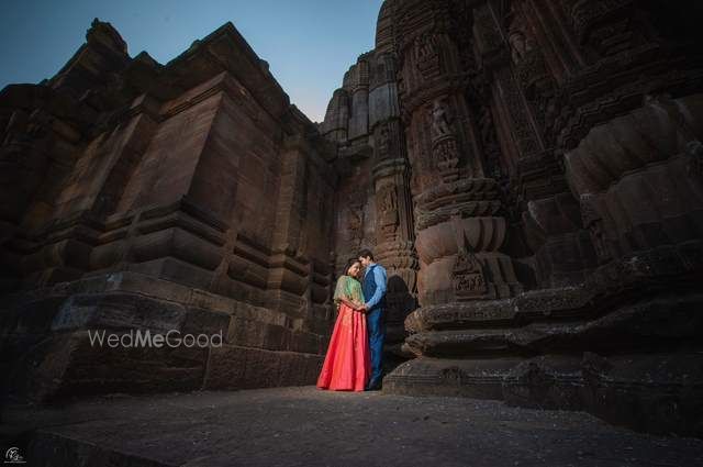 Photo From Rashmi And Satyasambit ~ Pre Wedding - By Roy Photography