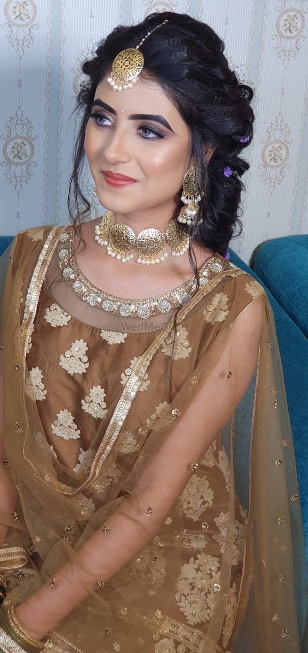 Photo From Mehendi Look - By Makeup by Richh