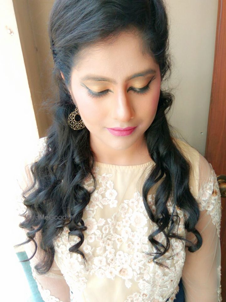 Photo From Party makeup look - By Parul Khattar Makeup Artist