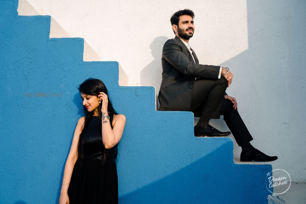 Photo From Varsha & Mitesh Pre-Wedding | Sets In The City - By Dreamcatchers Photography