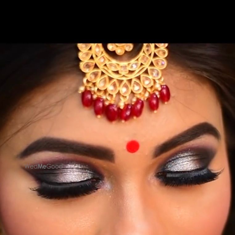 Photo From EYE. MAKEUPS - By Trendsetters by AK