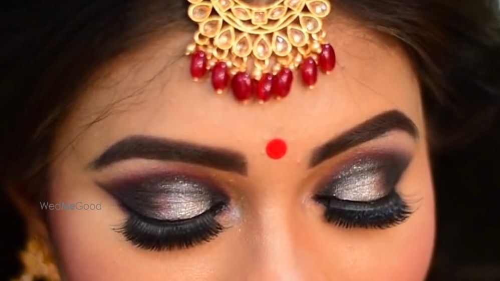 Photo From EYE. MAKEUPS - By Trendsetters by AK