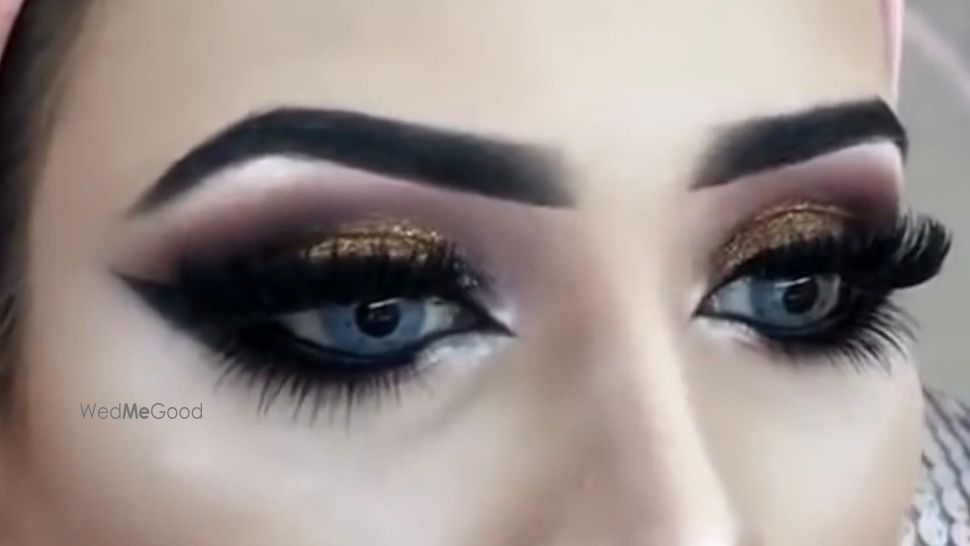 Photo From EYE. MAKEUPS - By Trendsetters by AK