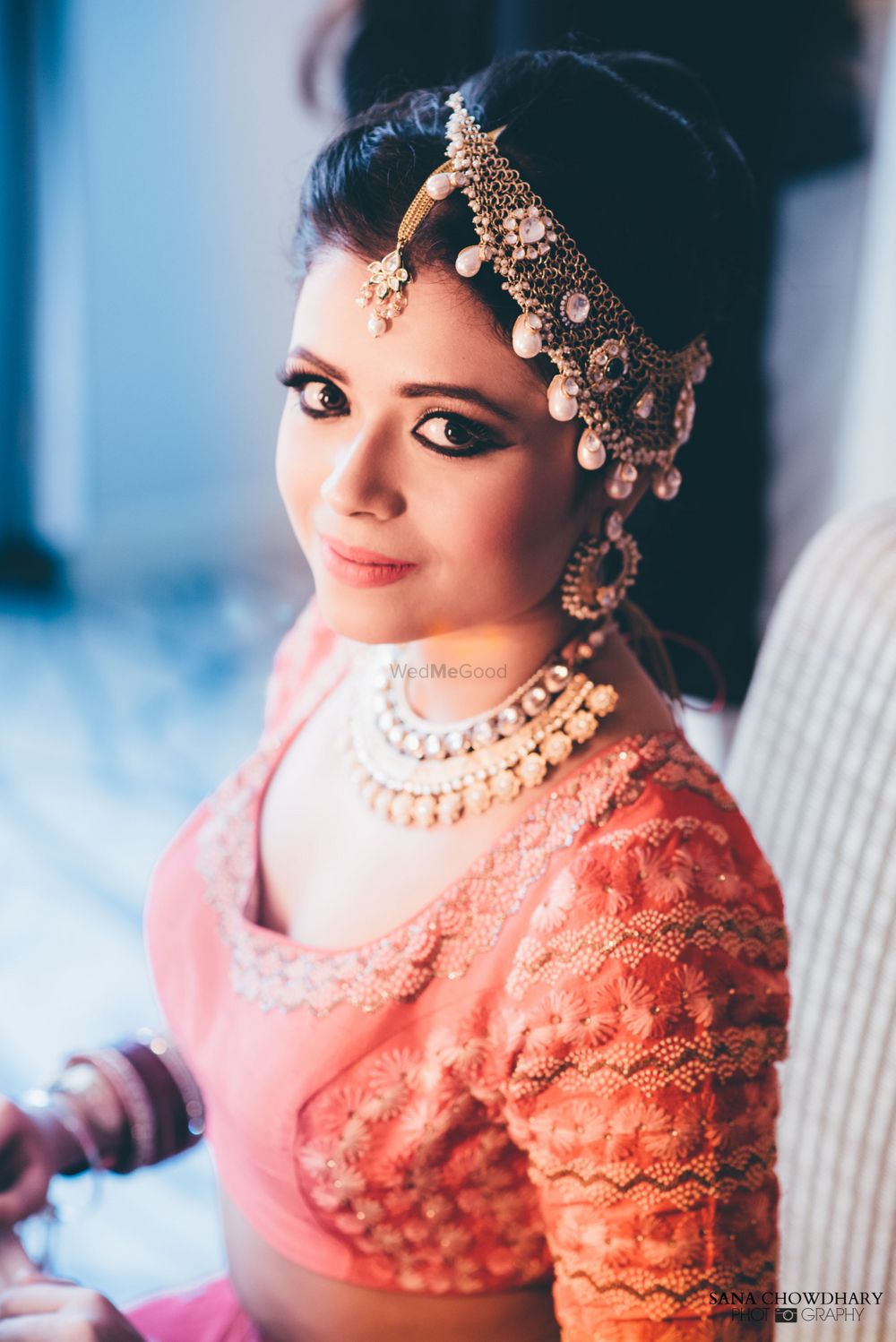Photo of Statement side bridal mathapatti with pearls