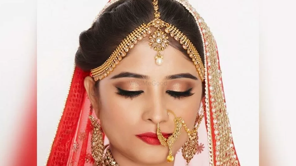 Mehjabeen Makeup Artist And Hairstylist