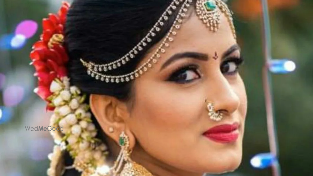 Beauty parlour near me picture