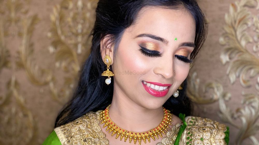 Swarali Tungatkar Makeup